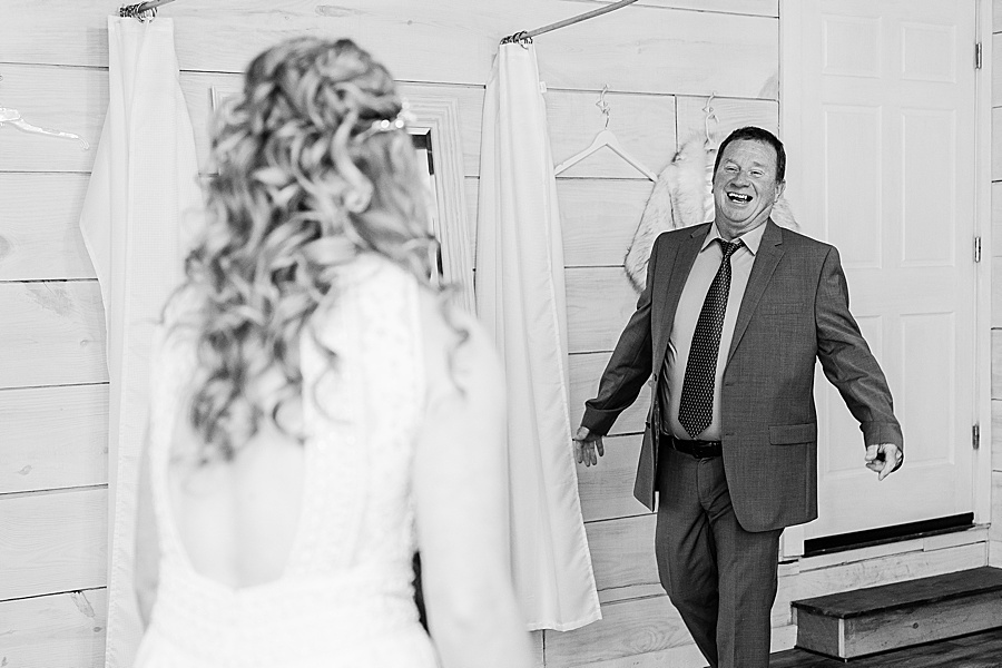 dad seeing daughter as bride for first time