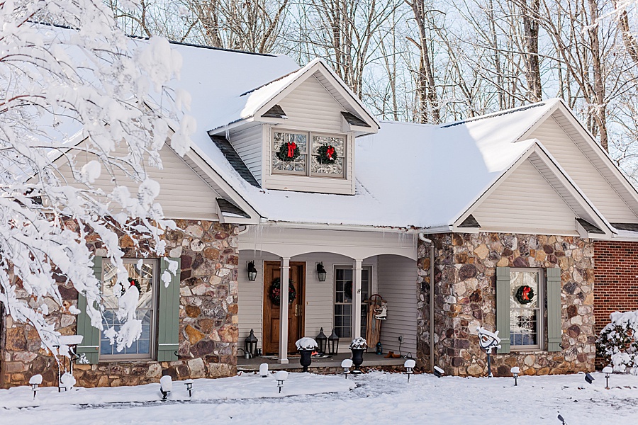 snowy home in east tennessee