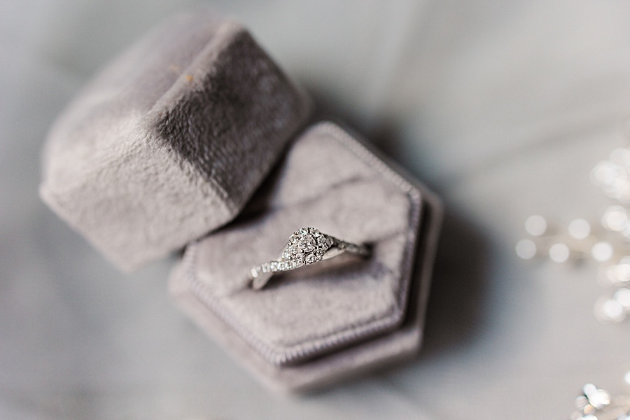 macro wedding ring image