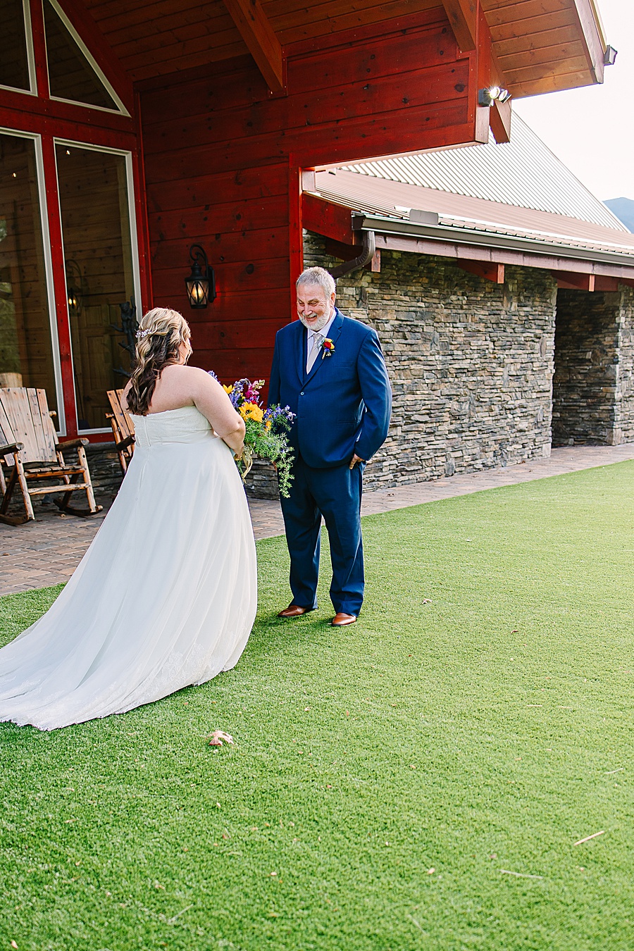 Daddy daughter first look at Venue at Greenbrier Estate by Mandy Hart Photo Knoxville Wedding photographer