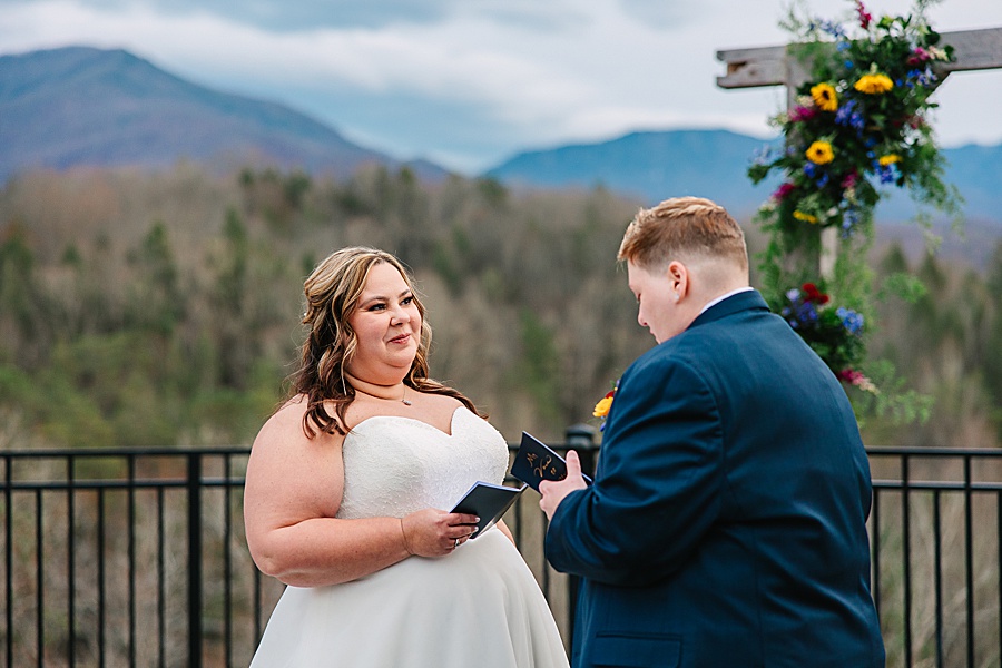 couple reading vows during wedding ceremony at wedding at Venue at Greenbrier Estate by Mandy Hart Photo Knoxville Wedding photographer