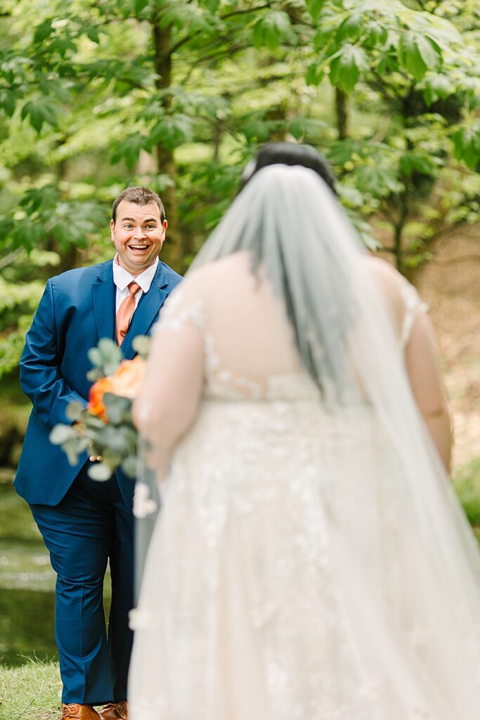 groom seeing bride for the first time