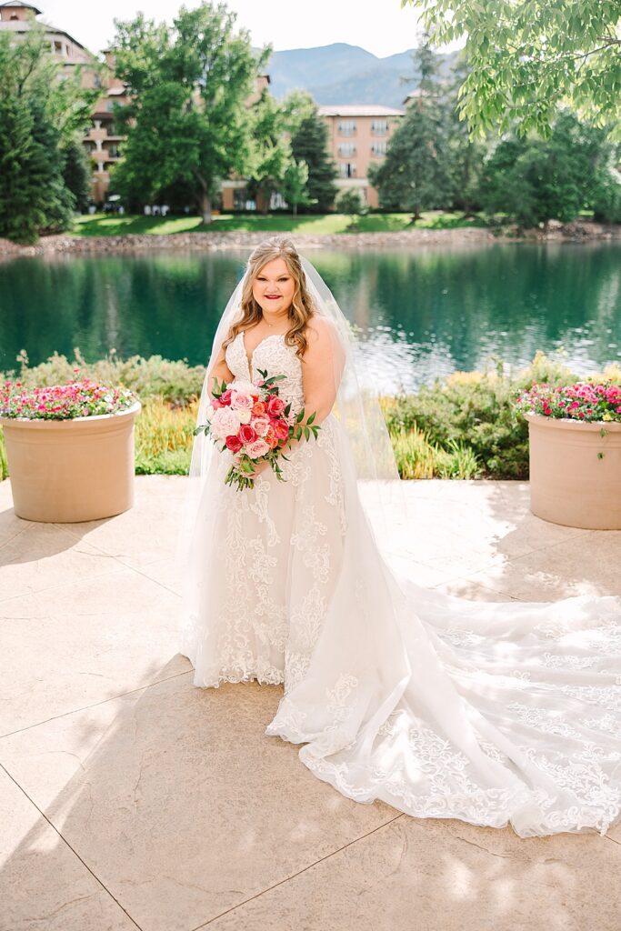 bridal portrait at the Broadmoor resort on wedding day